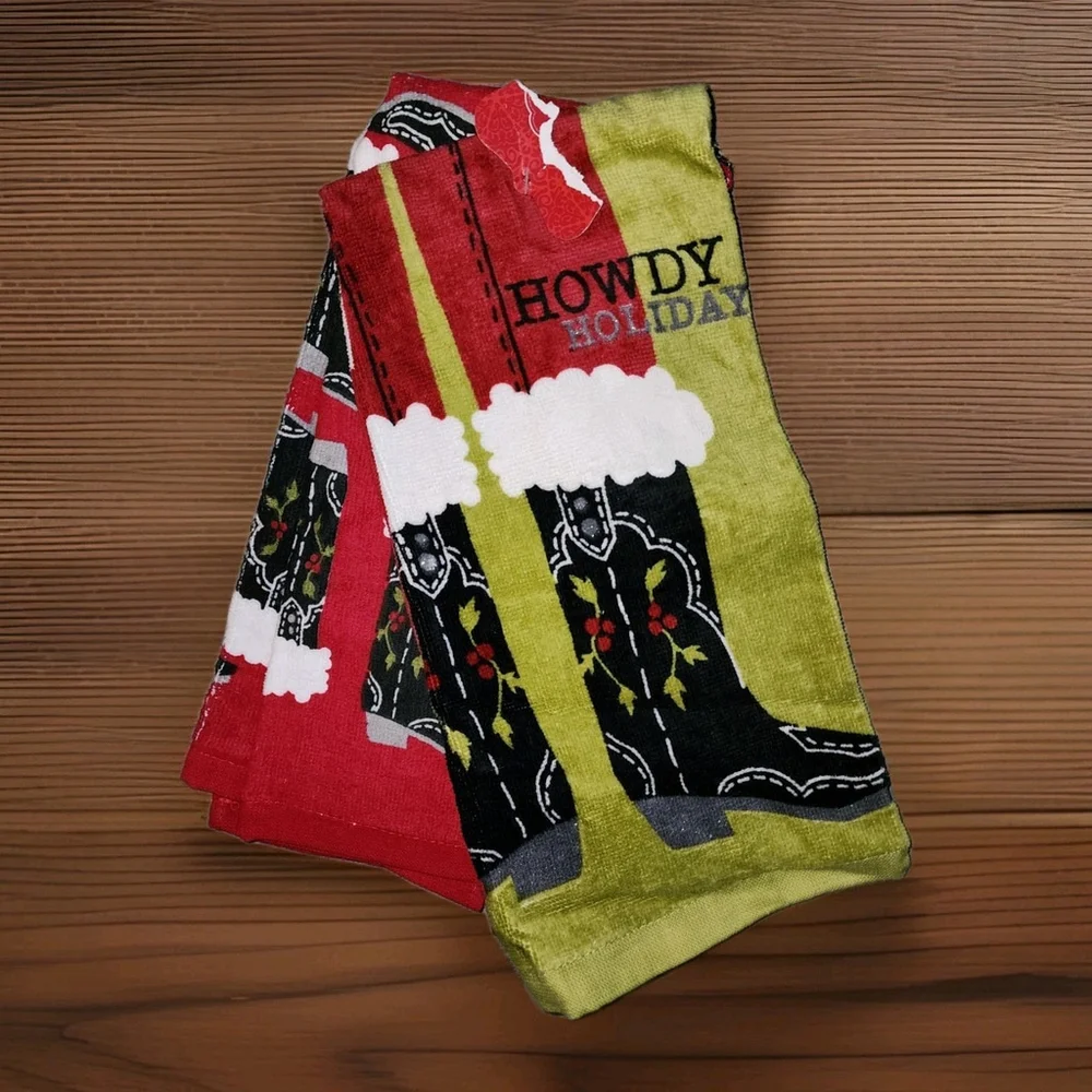 NWT St Nicholas Square Merry “Happy Holidays Ya’ll” Holiday Kitchen Towel 2 Set